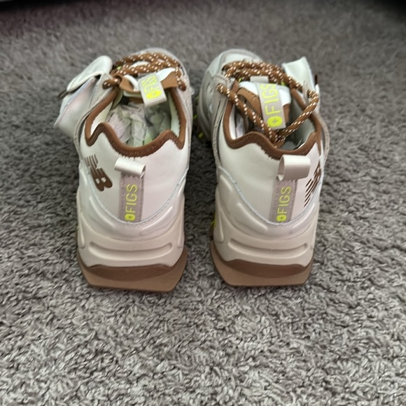 New Balance XFigs  X-Racer Utility Cream and Brown Chunky Sneakers size 10 - Picture 6 of 6